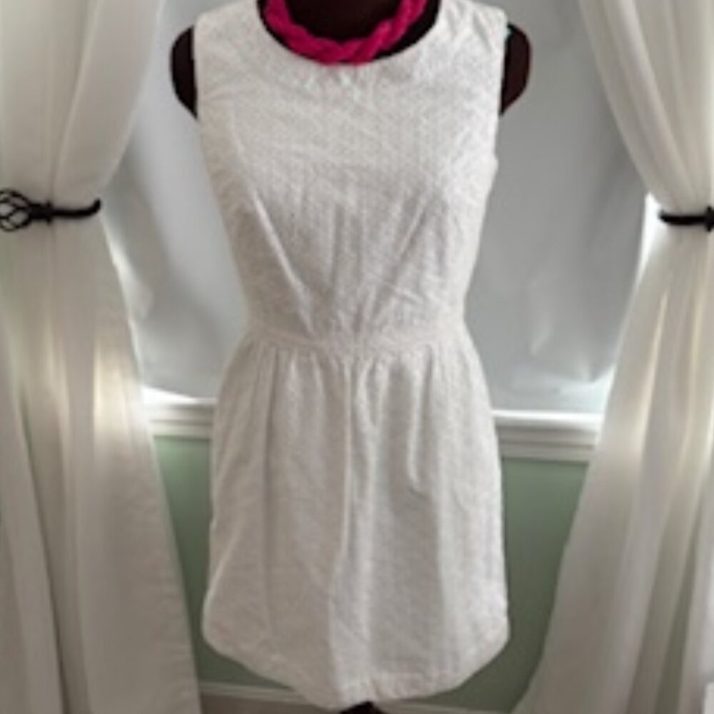 Vineyard Vines size 2 sweet white dress